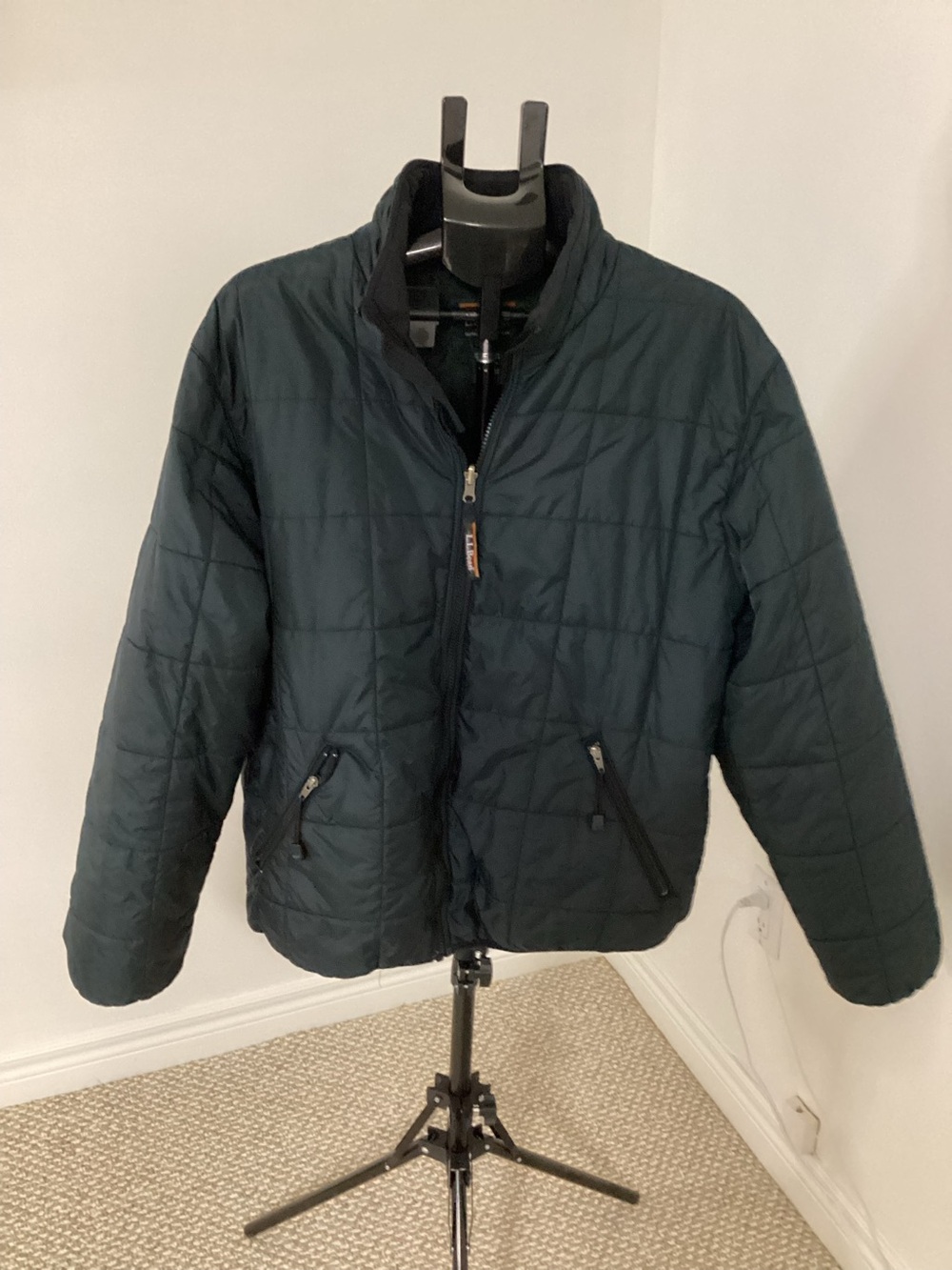 L.L. Bean Men's Vintage Insulated Quilted Jacket Black Outdoor Full Zip XLReg